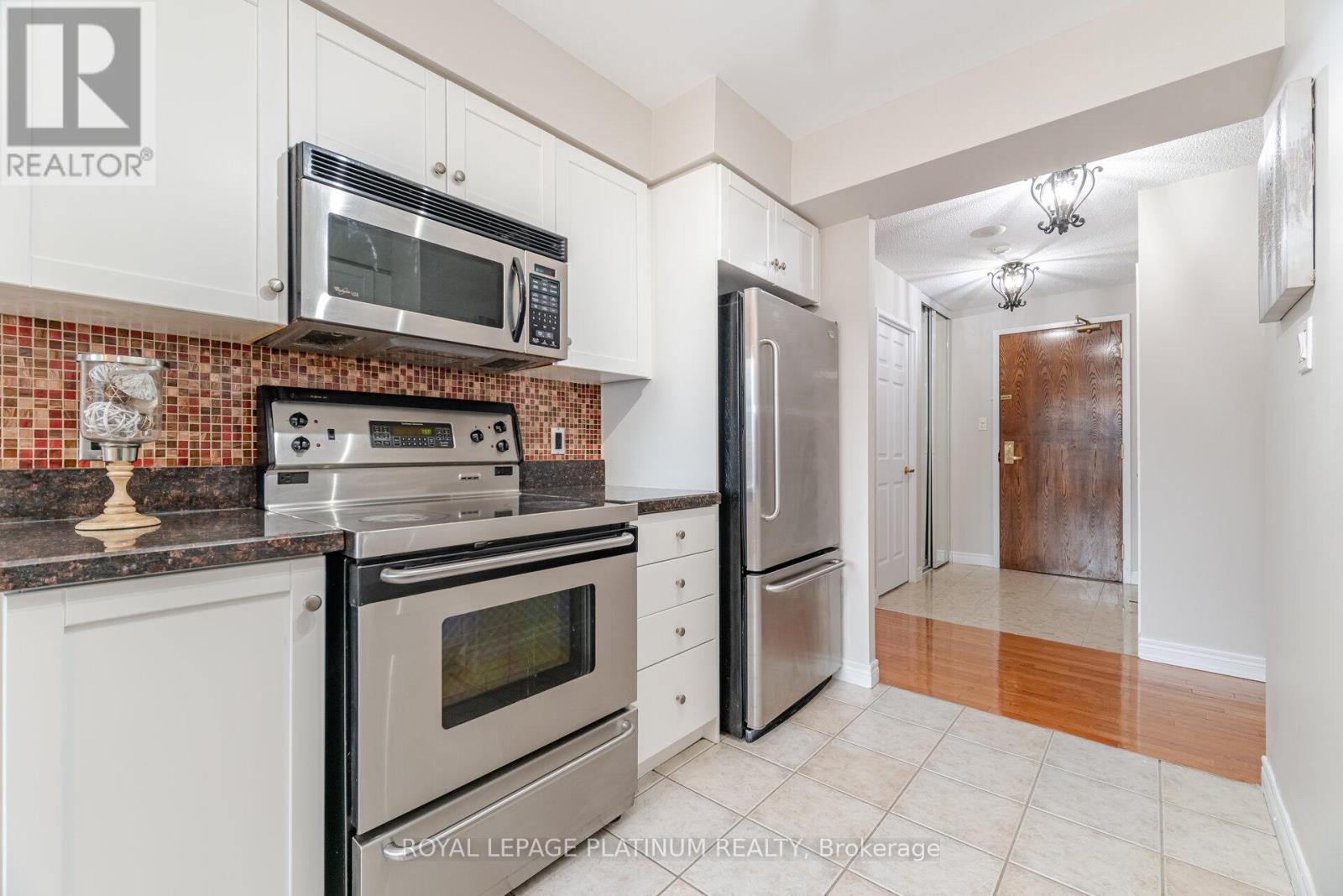 703 - 156 Enfield Place, Mississauga, Ontario  L5B 4L8 - Photo 7 - W13803260