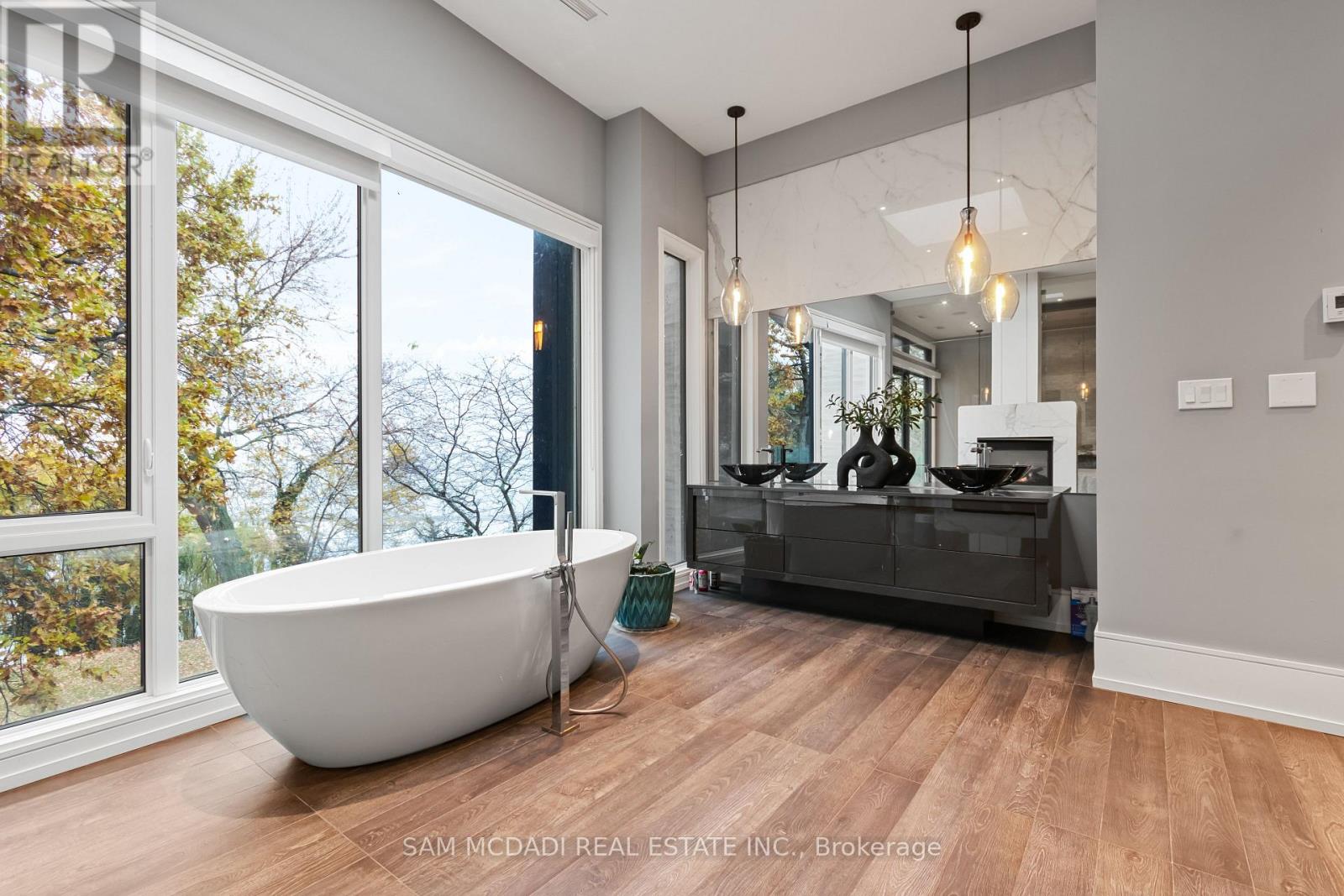 67 Lake Promenade, Toronto, Ontario  M8W 1A2 - Photo 22 - W13803302