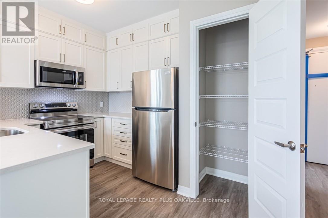 306 - 95 Dundas Street W, Oakville, Ontario  L6M 5N4 - Photo 21 - W13803360