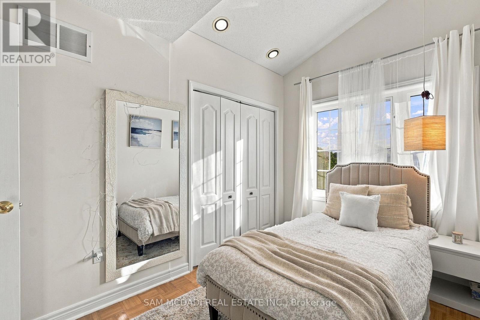 7331 Cork Tree Row, Mississauga, Ontario  L5N 8N9 - Photo 24 - W13803398