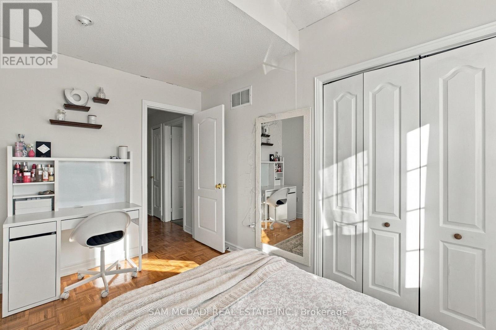 7331 Cork Tree Row, Mississauga, Ontario  L5N 8N9 - Photo 25 - W13803398