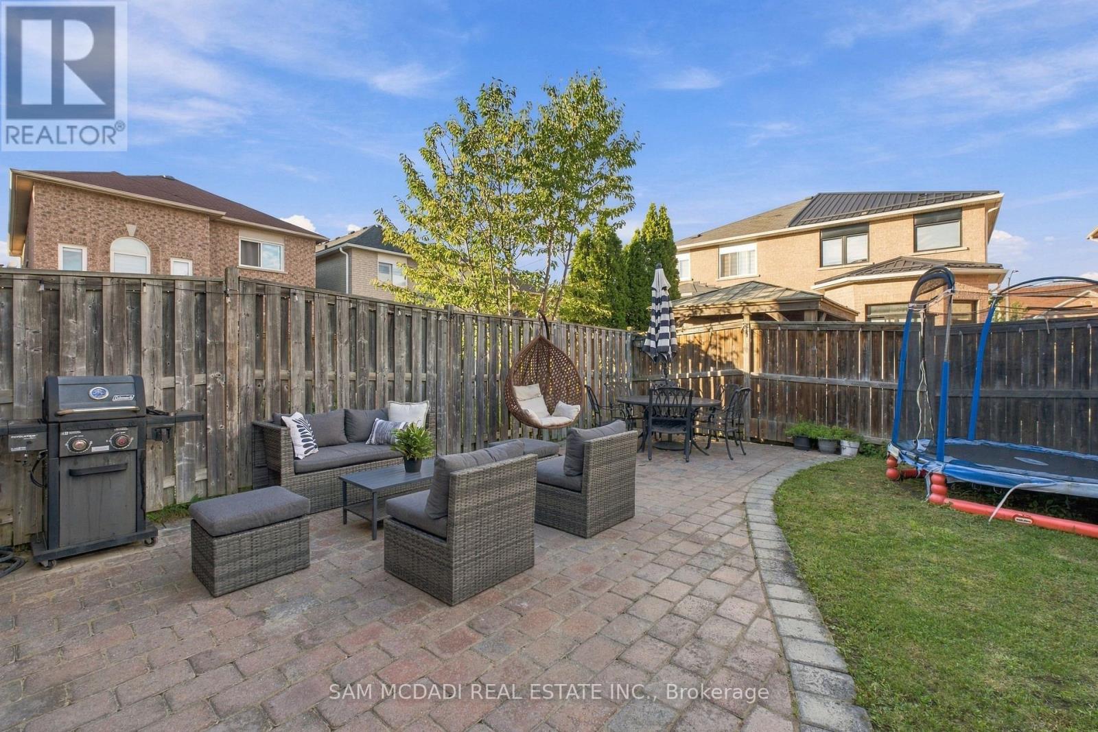 7331 Cork Tree Row, Mississauga, Ontario  L5N 8N9 - Photo 35 - W13803398