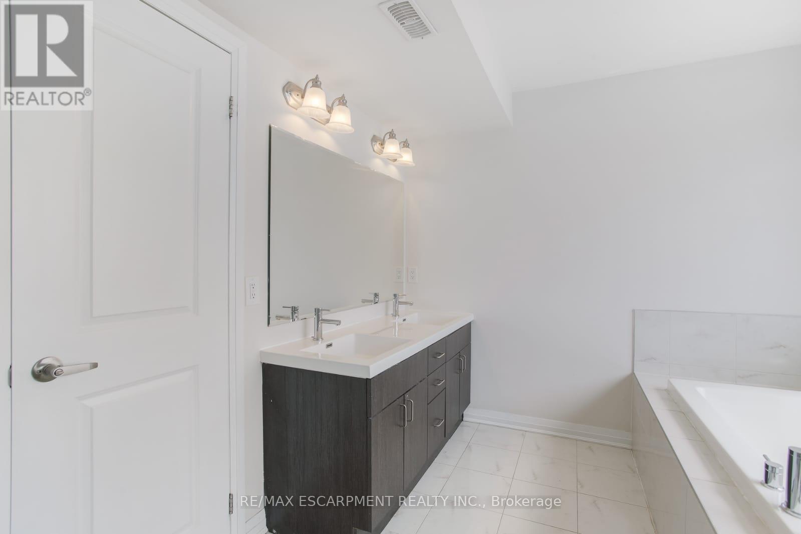 2 - 130 Frederick Tisdale Drive, Toronto, Ontario  M3K 0A5 - Photo 18 - W13803412