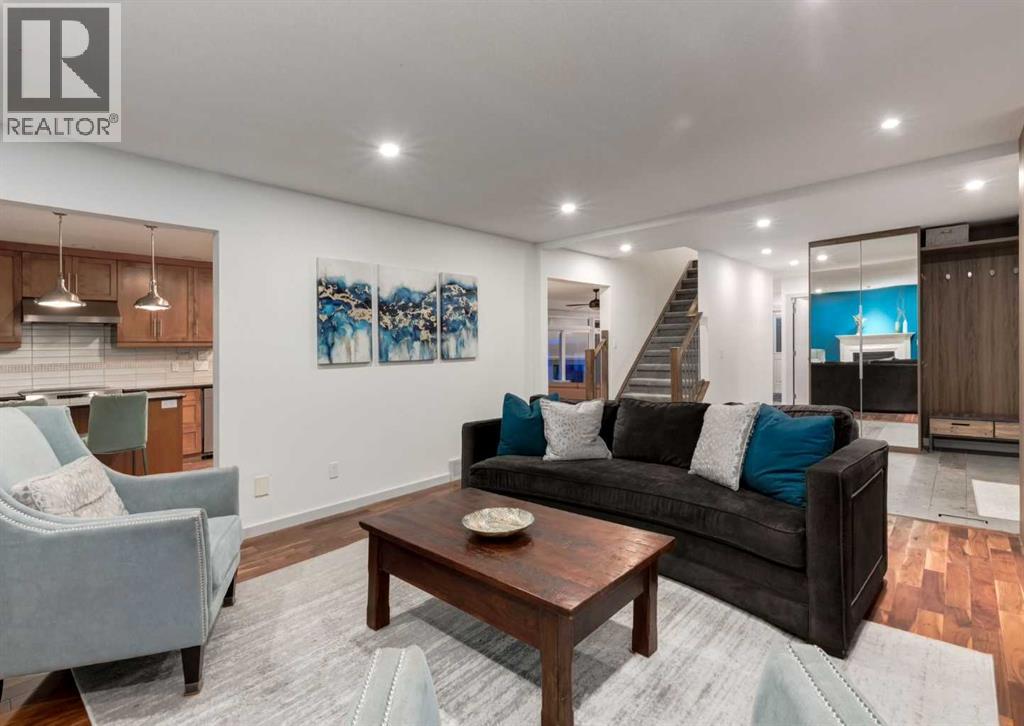871 Oakside Circle Sw, Calgary, Alberta  T2V 4P6 - Photo 7 - A2346074