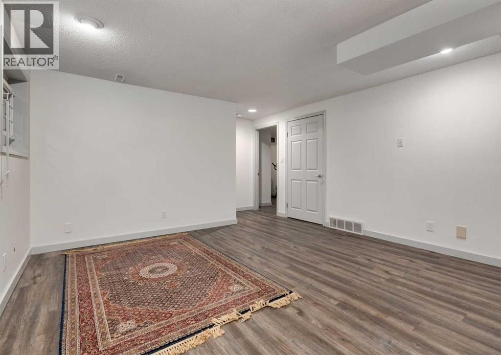 871 Oakside Circle Sw, Calgary, Alberta  T2V 4P6 - Photo 39 - A2346074