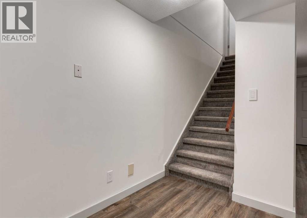 871 Oakside Circle Sw, Calgary, Alberta  T2V 4P6 - Photo 37 - A2346074