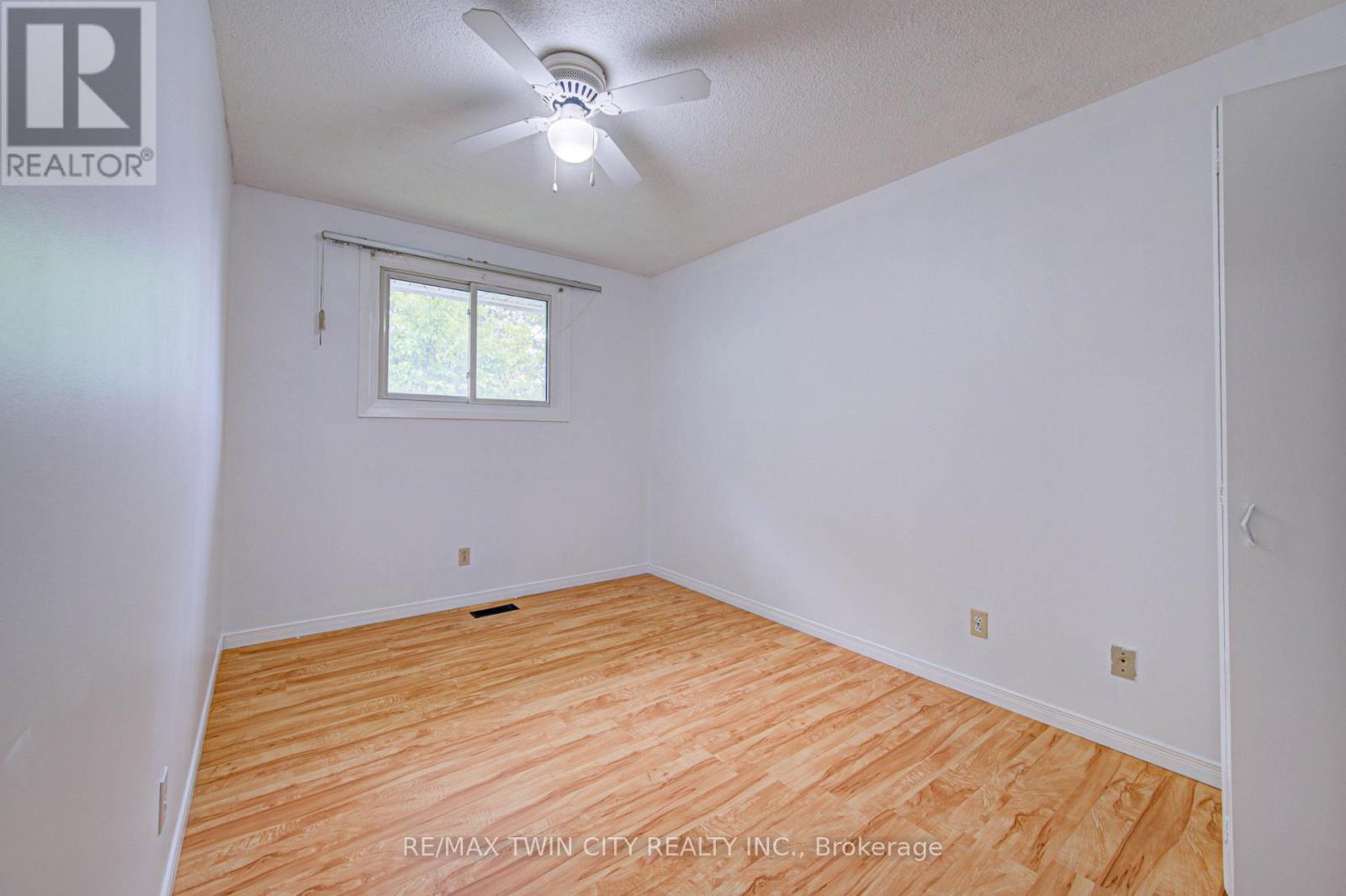 602 Highpoint Avenue, Waterloo, Ontario  N2L 4N1 - Photo 13 - X13803276