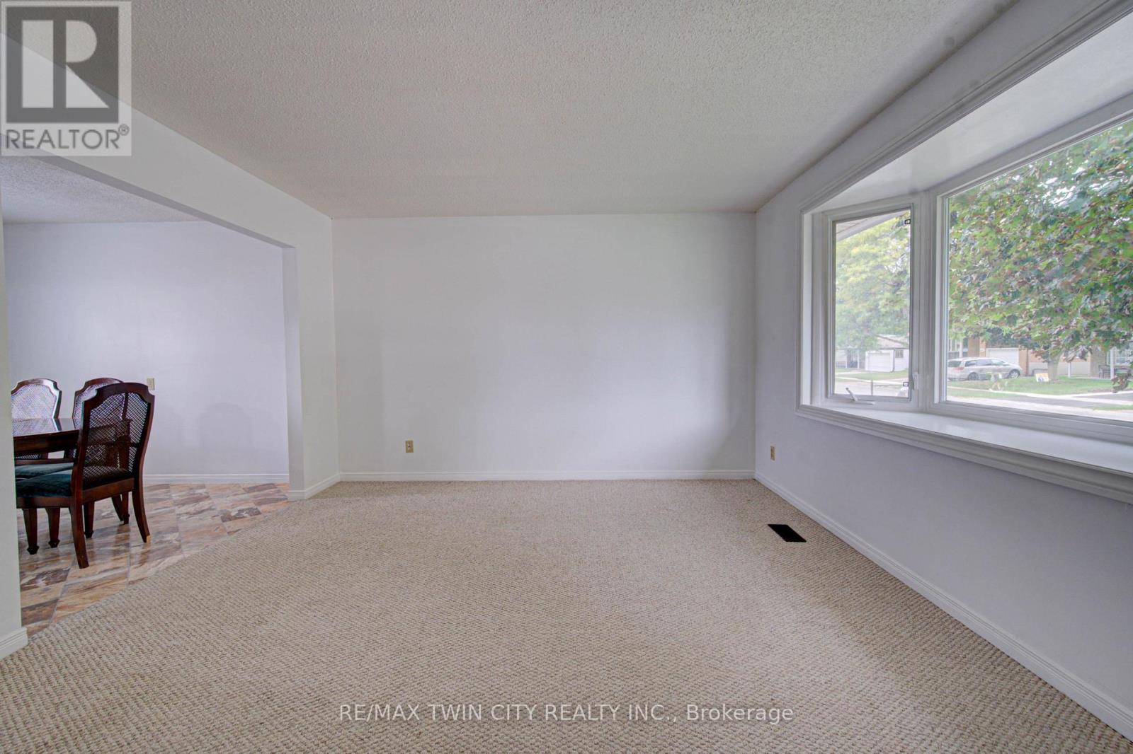 602 Highpoint Avenue, Waterloo, Ontario  N2L 4N1 - Photo 7 - X13803276