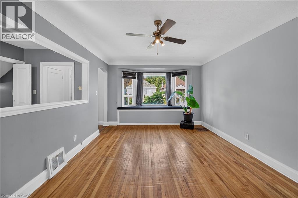 43 East 39th Street, Hamilton, Ontario  L8V 4G9 - Photo 8 - 40862626