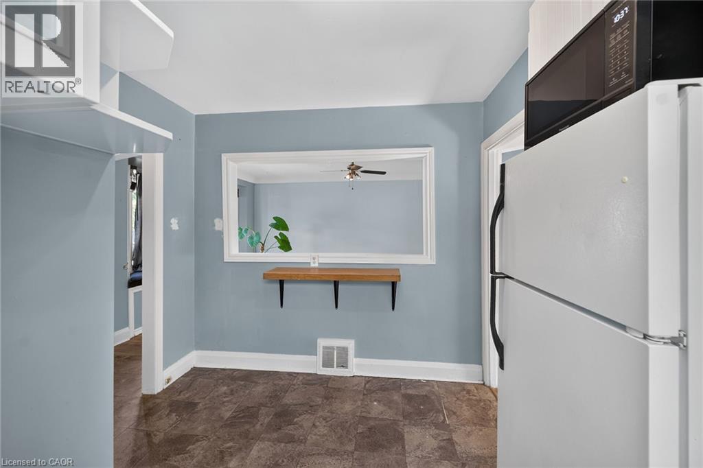 43 East 39th Street, Hamilton, Ontario  L8V 4G9 - Photo 13 - 40862626