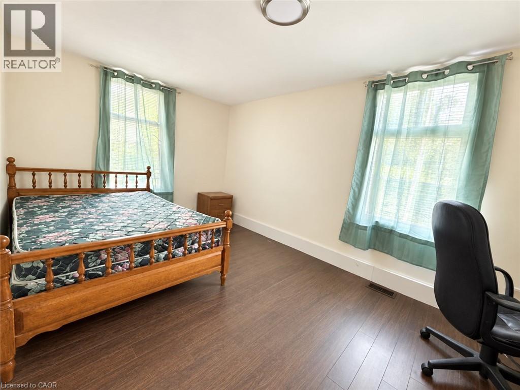 235 Broadway Avenue, Hamilton, Ontario  L8S 2W5 - Photo 4 - 40864598