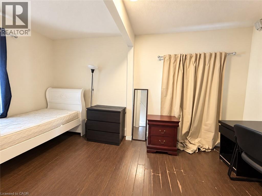 235 Broadway Avenue, Hamilton, Ontario  L8S 2W5 - Photo 5 - 40864598