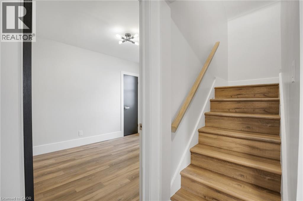 329 Rosedale Avenue Unit# 1, Hamilton, Ontario  L8K 4N9 - Photo 13 - 40864655