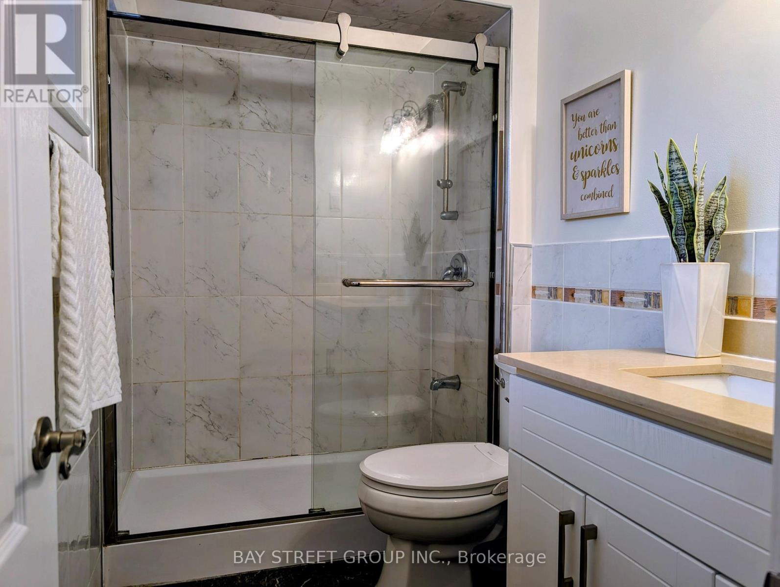 Upper - 210 Shaughnessy Boulevard, Toronto, Ontario  M2J 1K4 - Photo 10 - C13622066