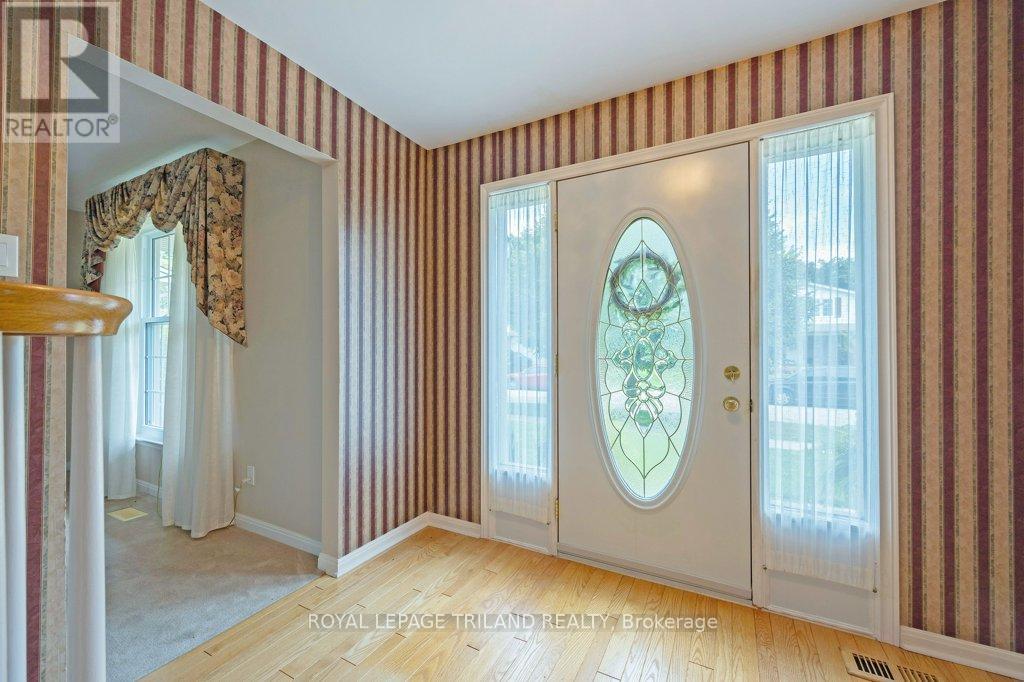 44 Spencer Crescent, London North, Ontario  N5X 2K6 - Photo 3 - X13803512
