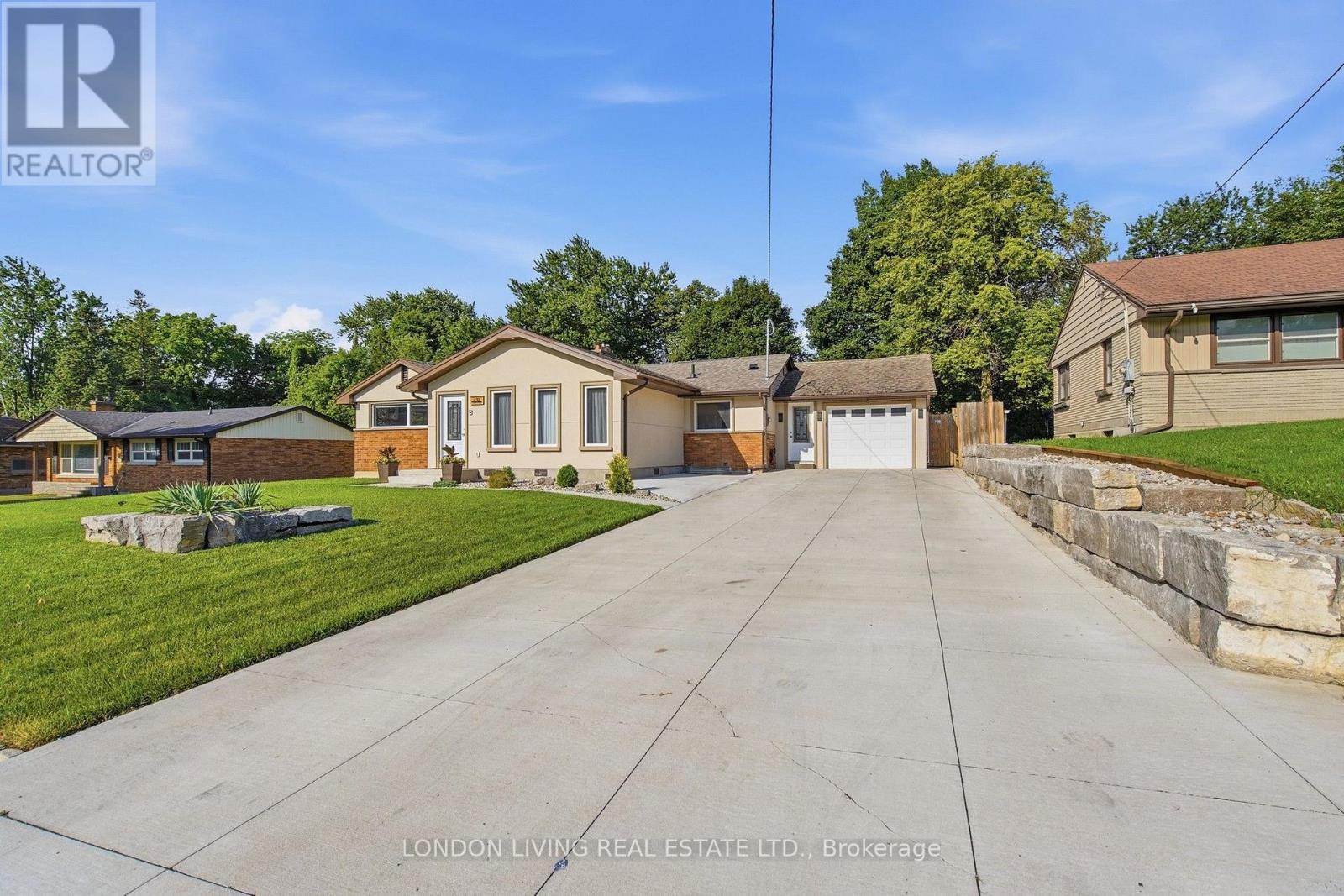 470 Coombs Avenue, London North, Ontario  N6G 1J7 - Photo 2 - X13803604