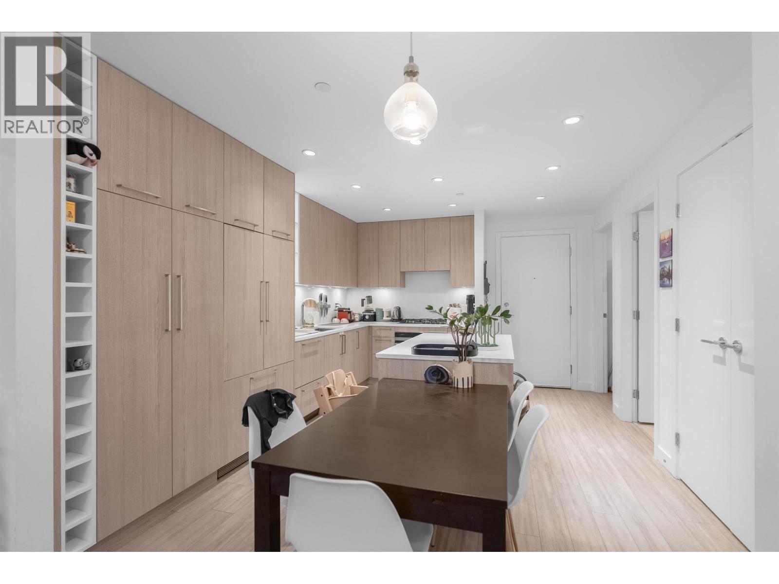 308 747 E 3rd Street, North Vancouver, British Columbia  V7L 1G8 - Photo 10 - R3163739