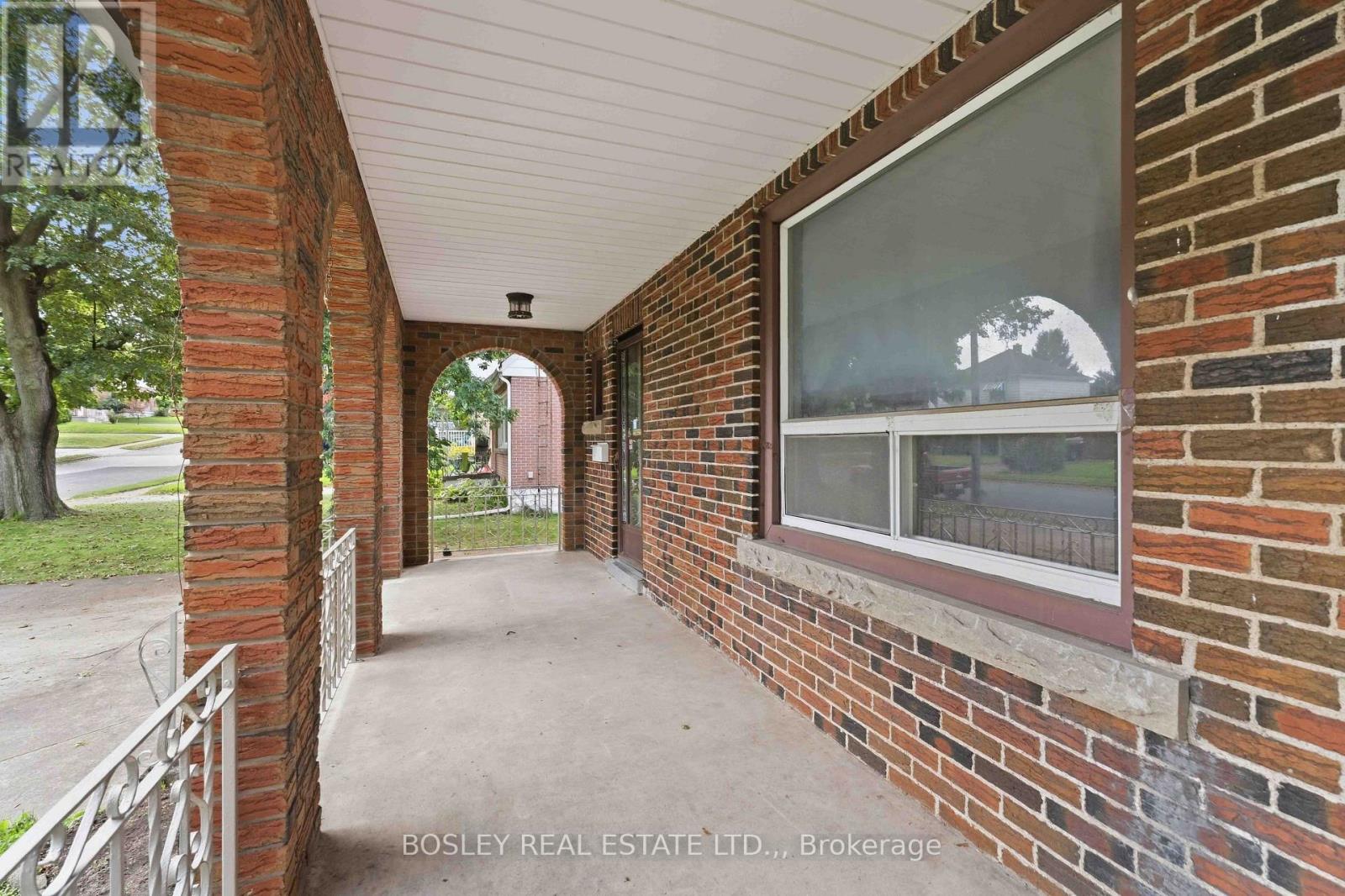 5663 Morse Avenue, Niagara Falls, Ontario  L2G 4G3 - Photo 2 - X13803528