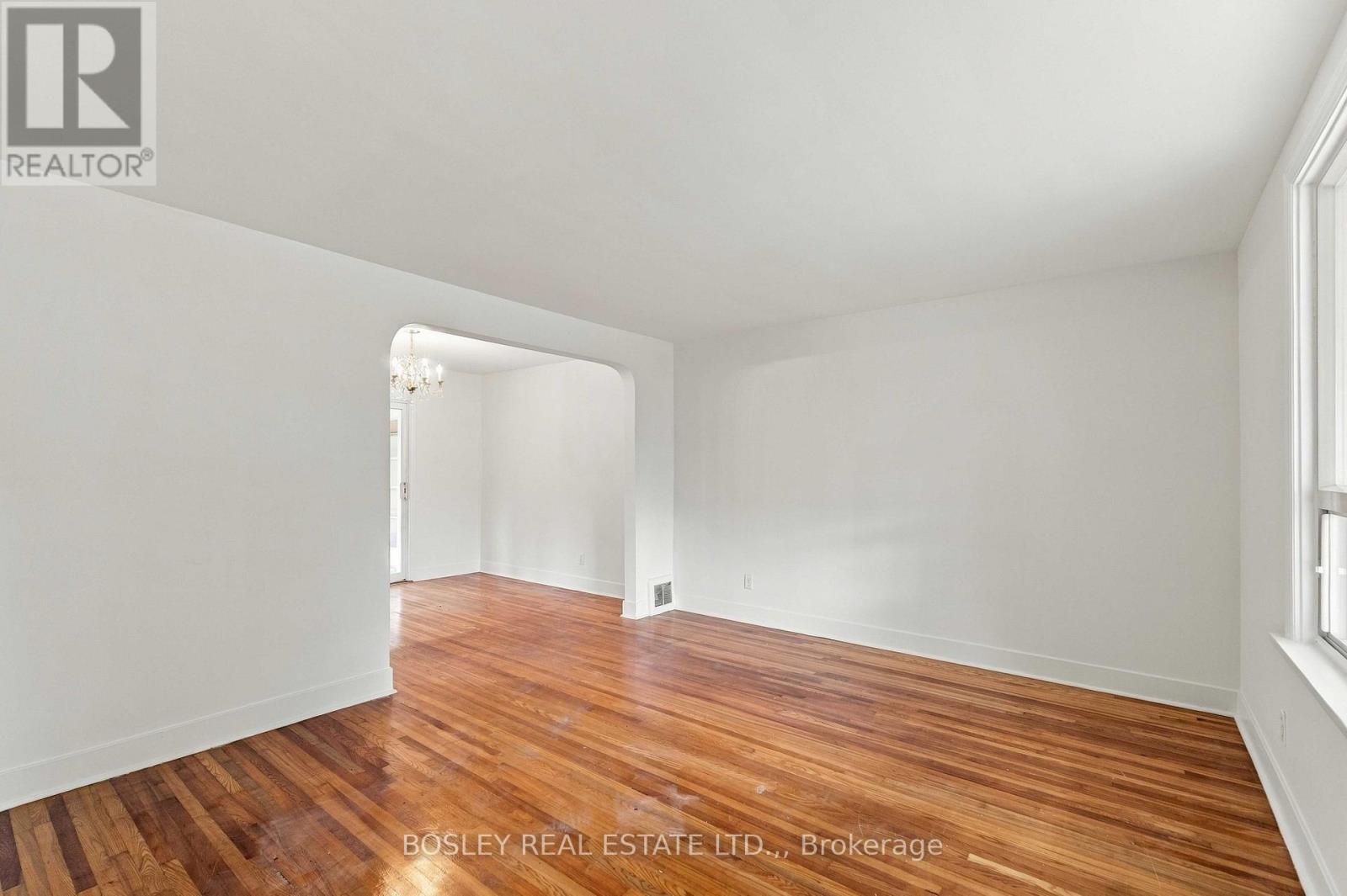 5663 Morse Avenue, Niagara Falls, Ontario  L2G 4G3 - Photo 4 - X13803528