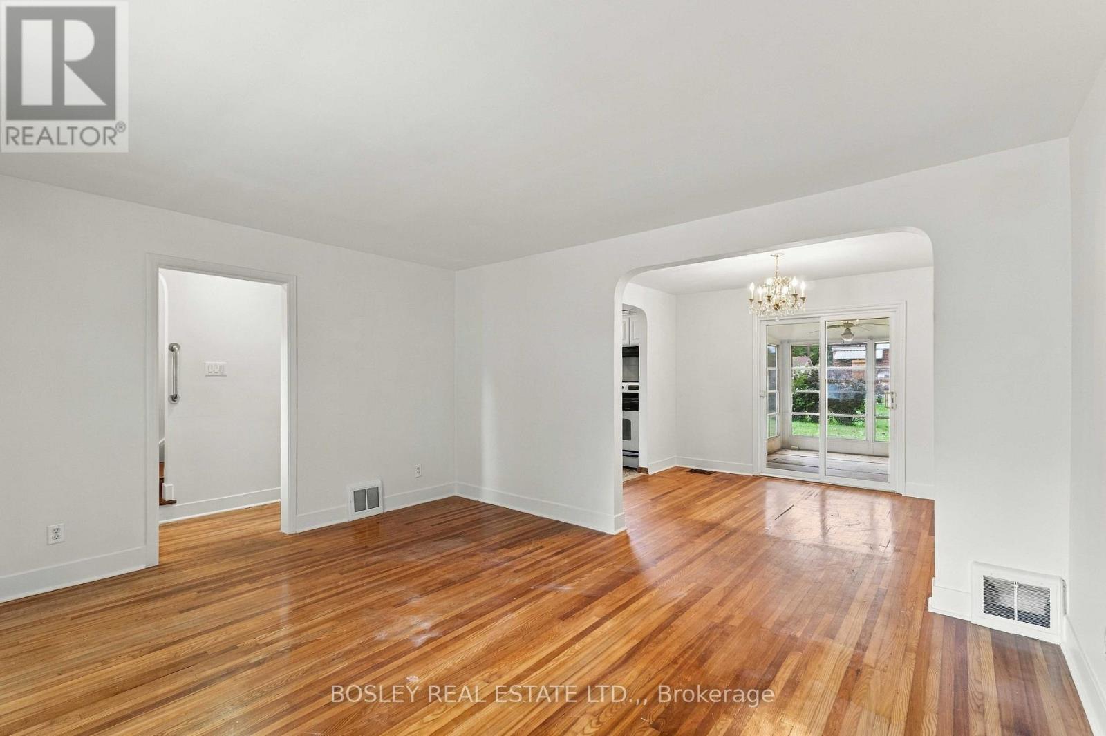 5663 Morse Avenue, Niagara Falls, Ontario  L2G 4G3 - Photo 5 - X13803528