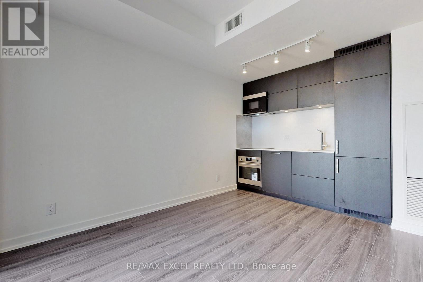 1720 - 20 Edward Street, Toronto, Ontario  M5G 1C9 - Photo 15 - C13803618