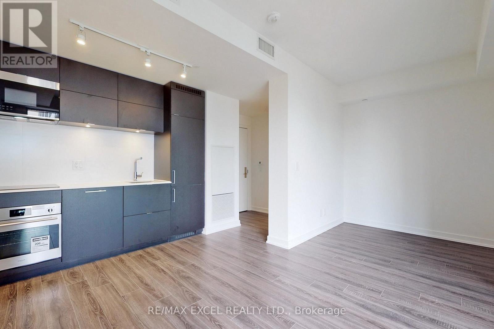 1720 - 20 Edward Street, Toronto, Ontario  M5G 1C9 - Photo 7 - C13803618