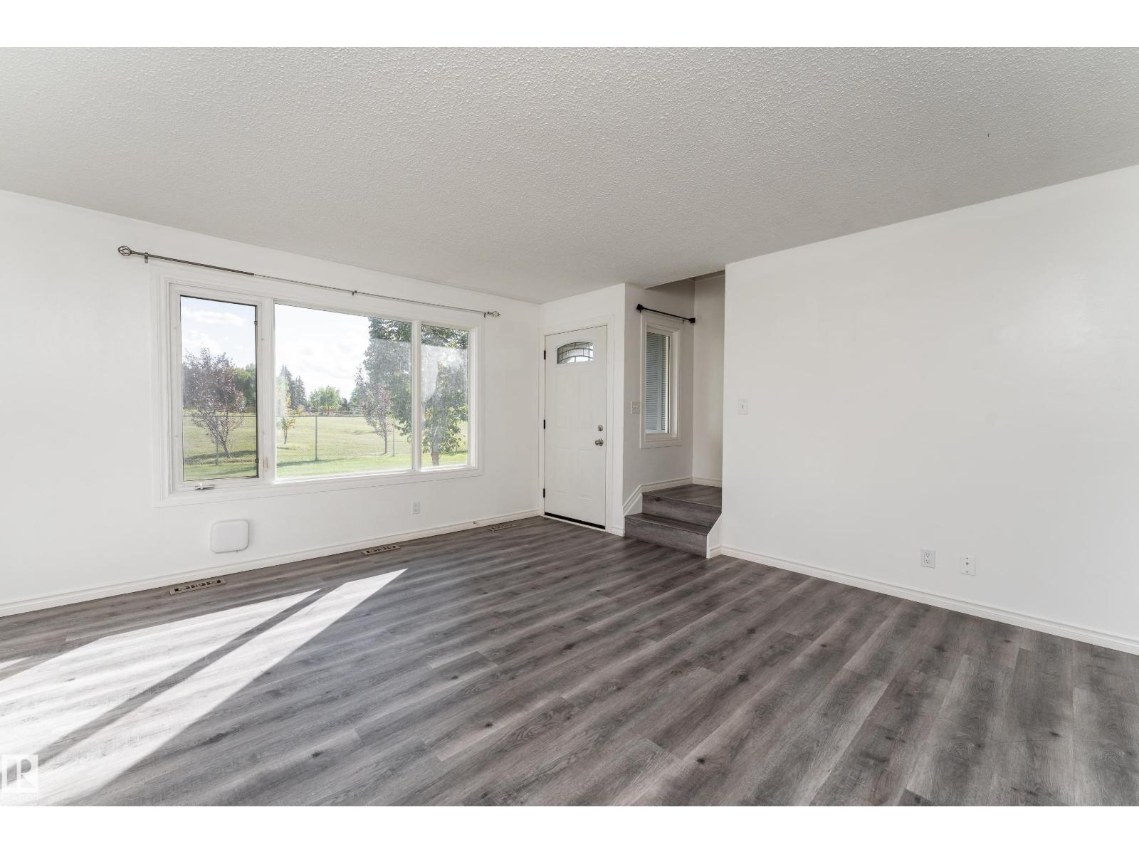 11363 22 Av NW, Edmonton, Alberta  T6J 4V8 - Photo 5 - E4509406