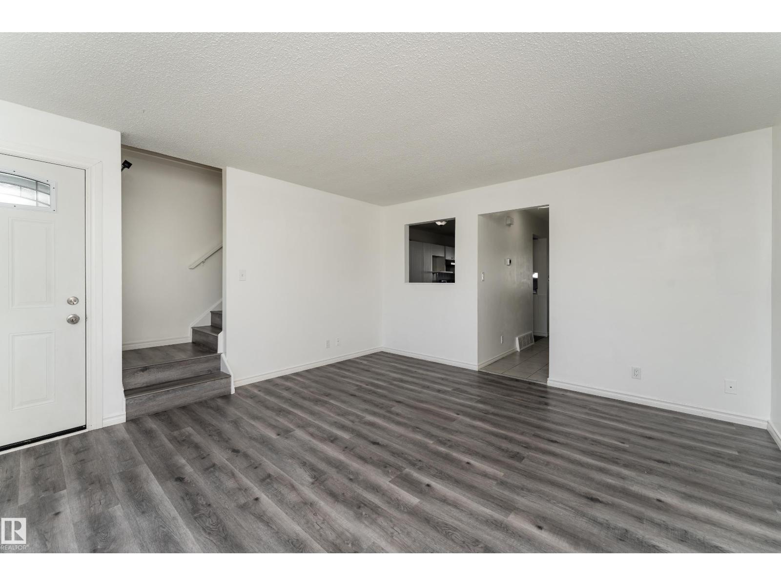 11363 22 Av NW, Edmonton, Alberta  T6J 4V8 - Photo 3 - E4509406