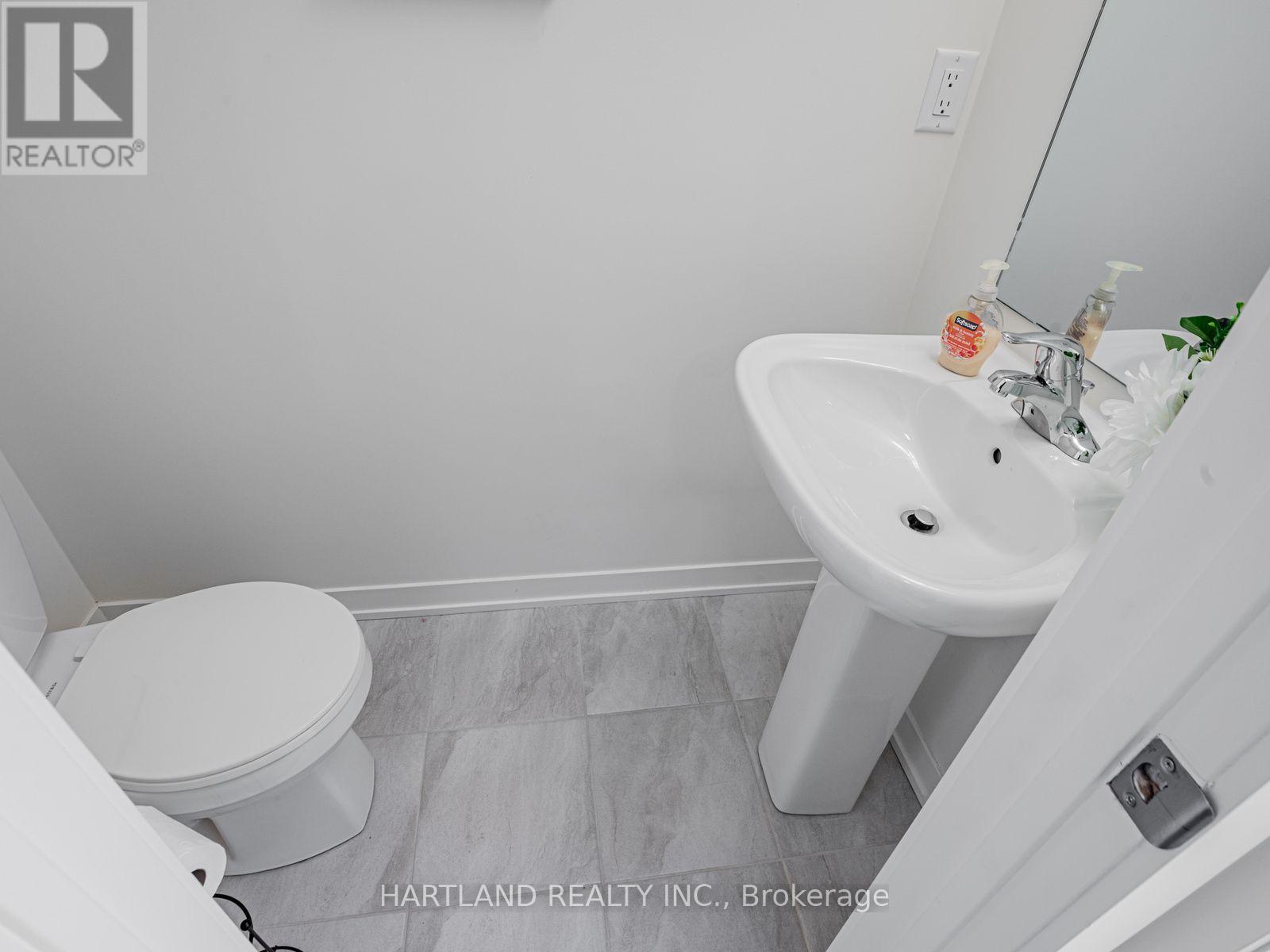 104 - 1695 Dersan Street, Pickering, Ontario  L1X 0S9 - Photo 14 - E13803514