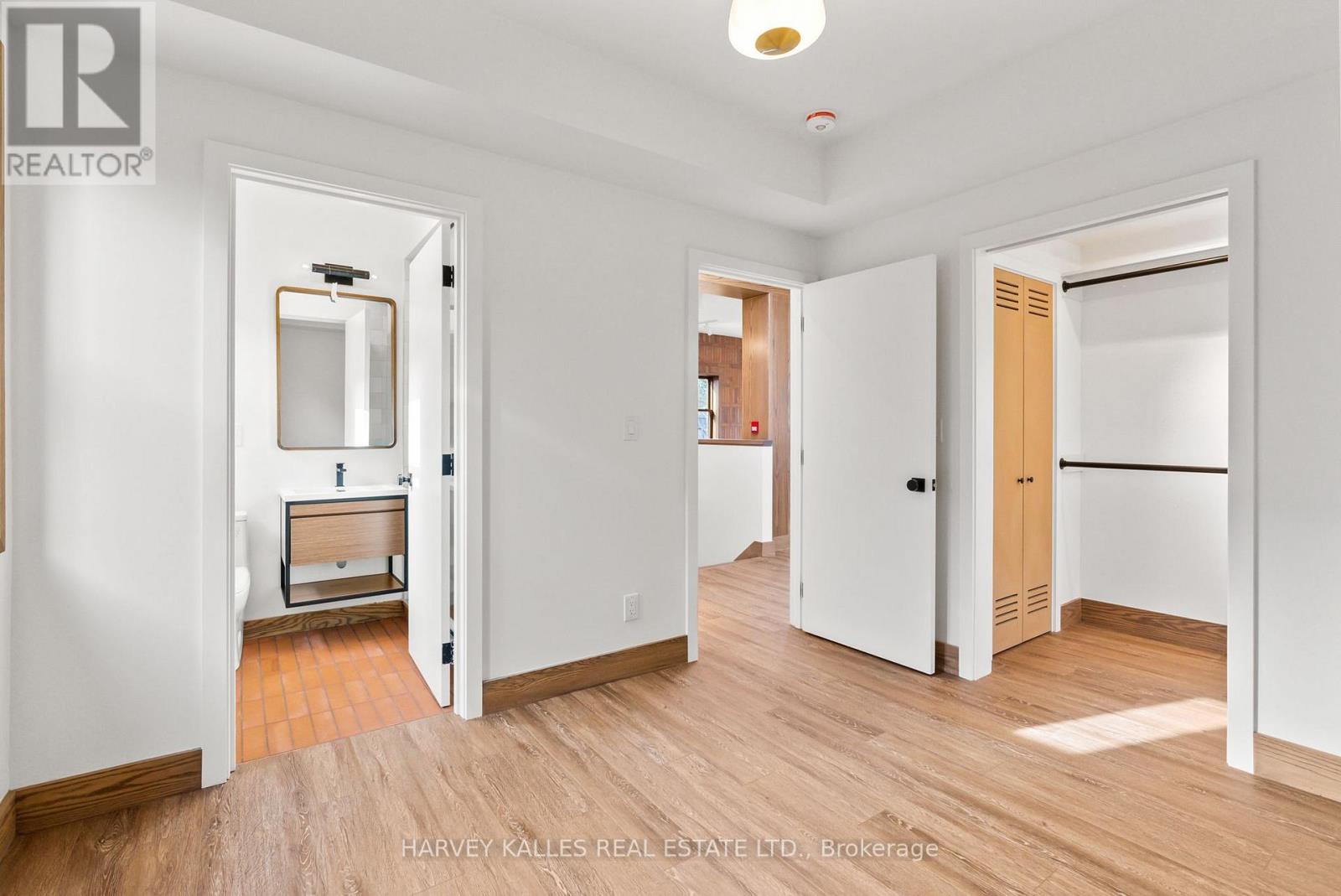 One - 663 Greenwood Avenue, Toronto, Ontario  M4J 4B3 - Photo 18 - E13803548