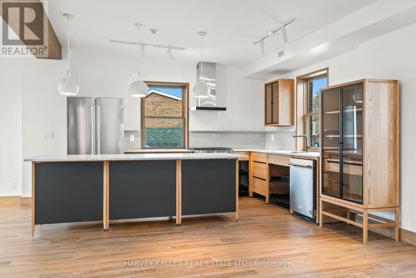 One - 663 Greenwood Avenue, Toronto, Ontario  M4J 4B3 - Photo 25 - E13803548