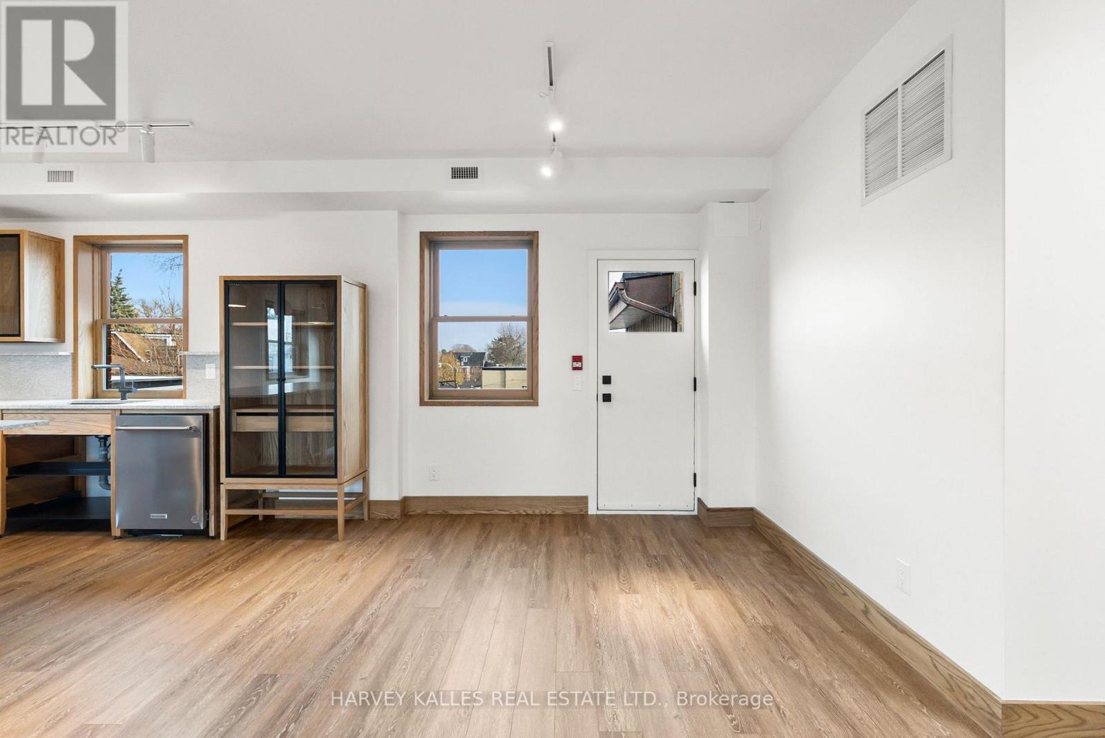 One - 663 Greenwood Avenue, Toronto, Ontario  M4J 4B3 - Photo 30 - E13803548