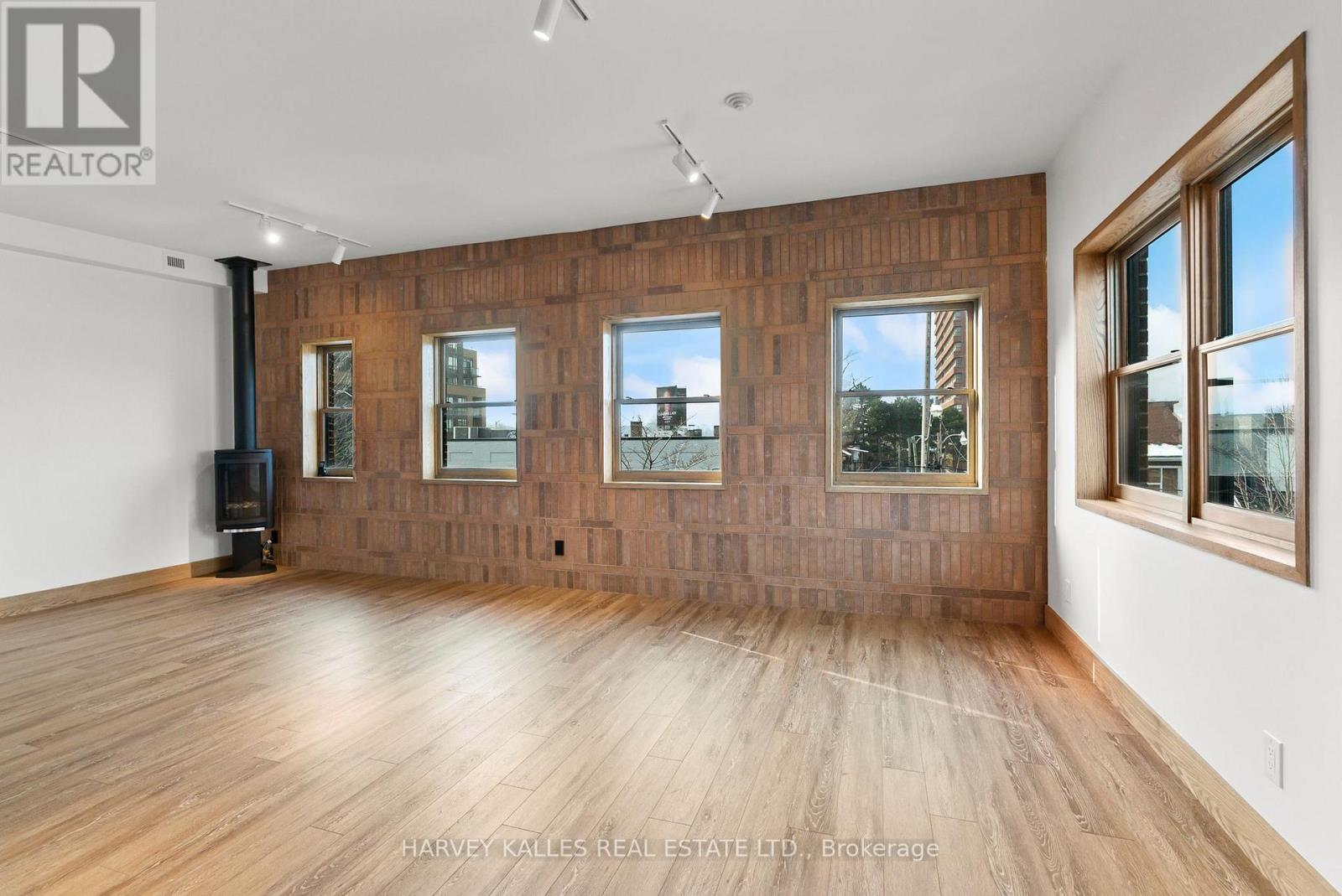 One - 663 Greenwood Avenue, Toronto, Ontario  M4J 4B3 - Photo 33 - E13803548