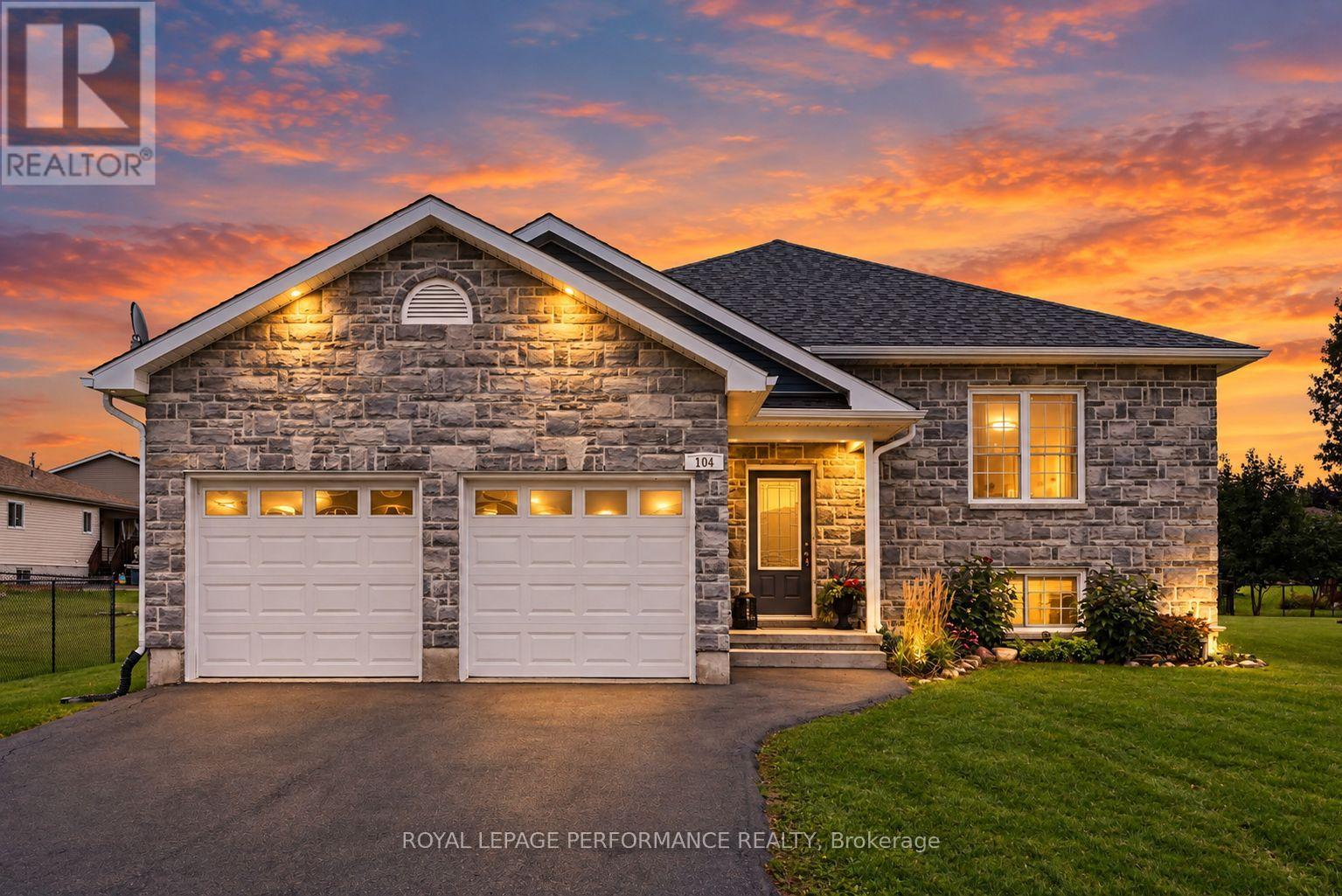 104 FRENCH AVENUE, South Stormont, Ontario