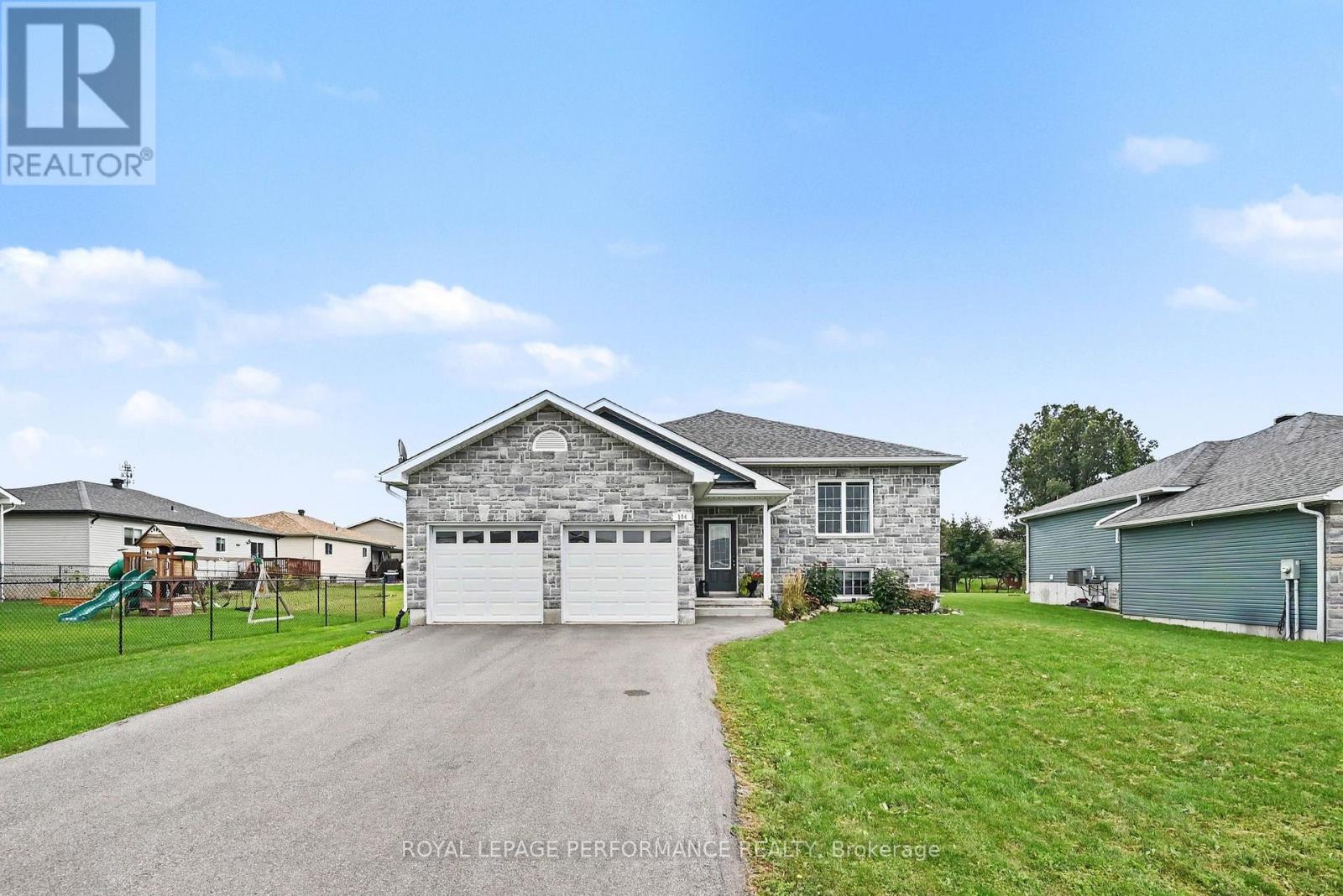 104 French Avenue, South Stormont, Ontario K0C 1P0 - Photo 4 - X13803550