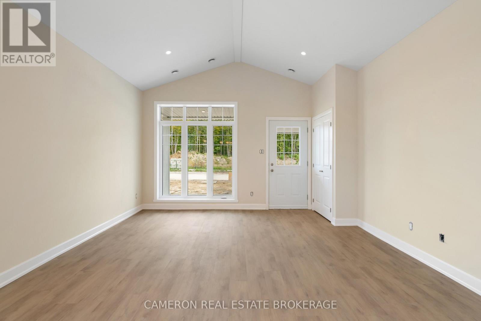 3190 Mauricy Street, Cornwall, Ontario  K6K 0A1 - Photo 2 - X13803556