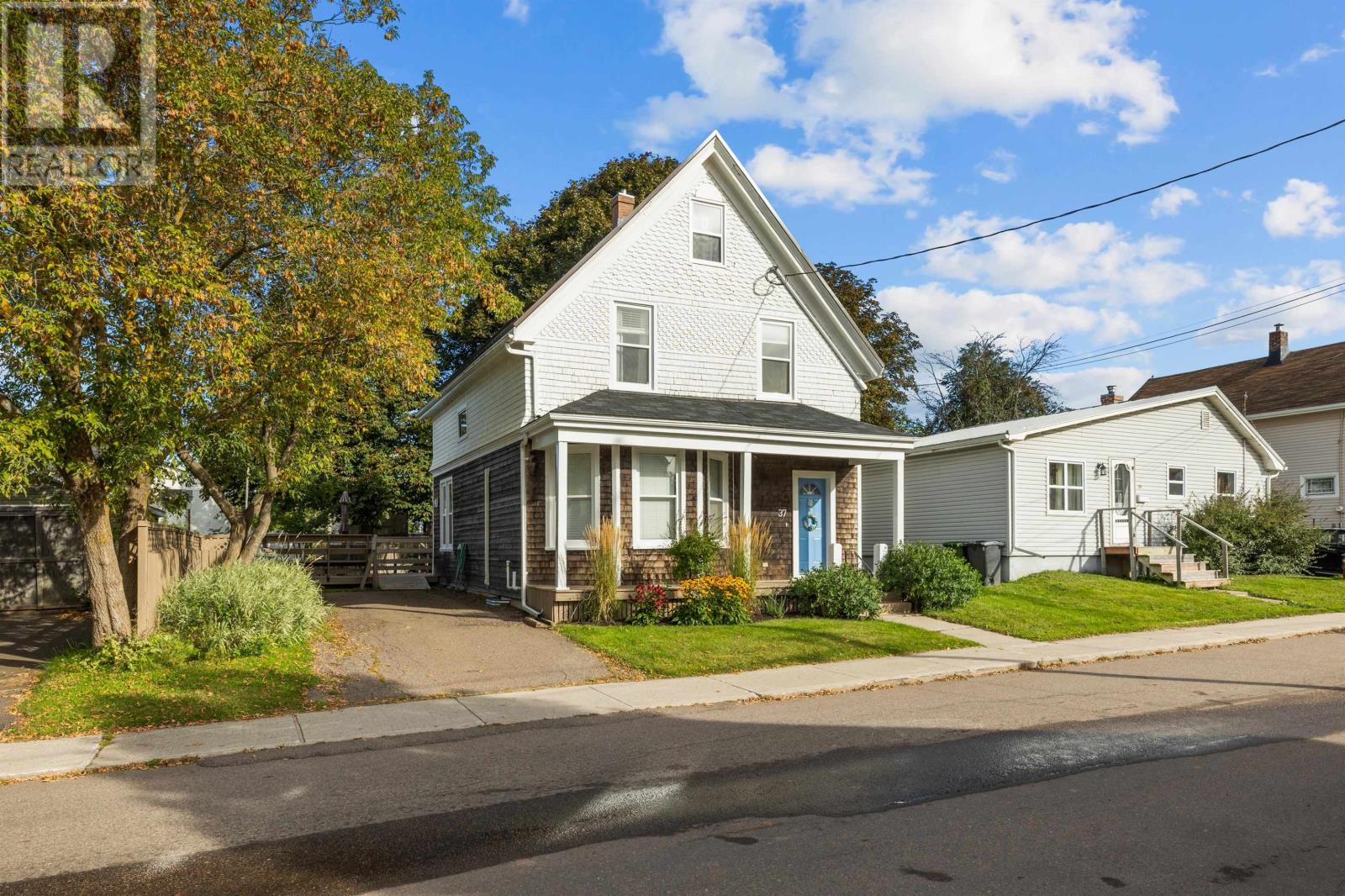 37 Reserve Street, Charlottetown, Prince Edward Island  C1A 2K9 - Photo 5 - 202623808