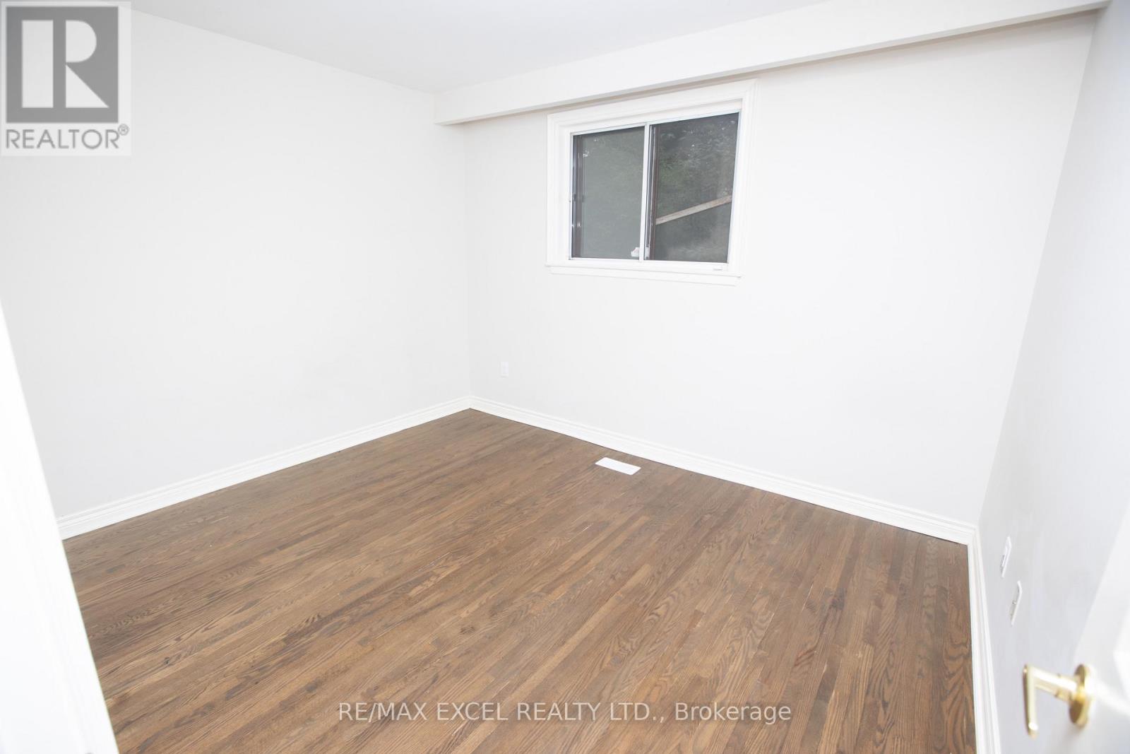 387 Crosby Avenue, Richmond Hill, Ontario  L4C 2R8 - Photo 14 - N13601898