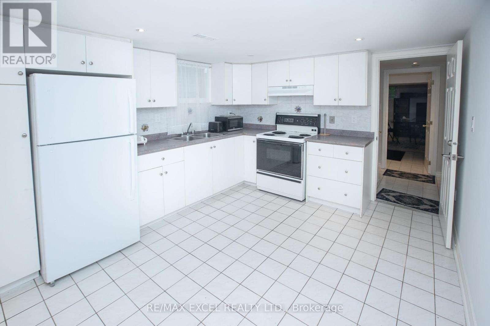 387 Crosby Avenue, Richmond Hill, Ontario  L4C 2R8 - Photo 39 - N13601898