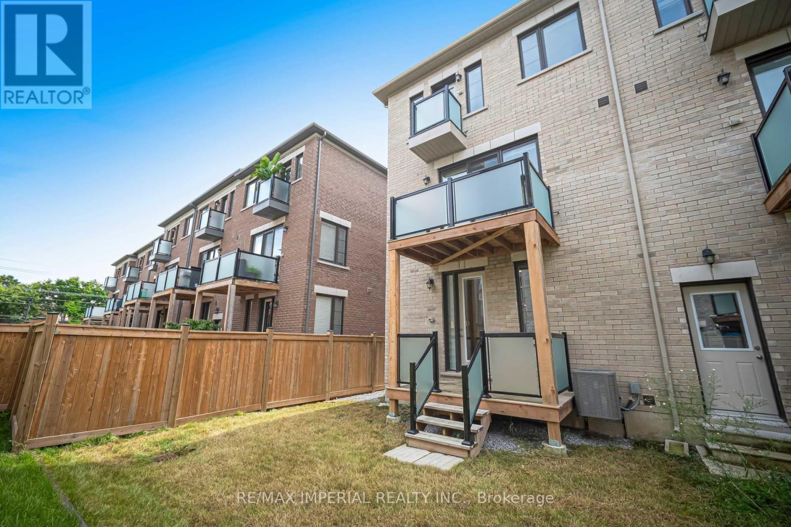 212 Vermont Avenue, Newmarket, Ontario  L3X 0M6 - Photo 32 - N13789252