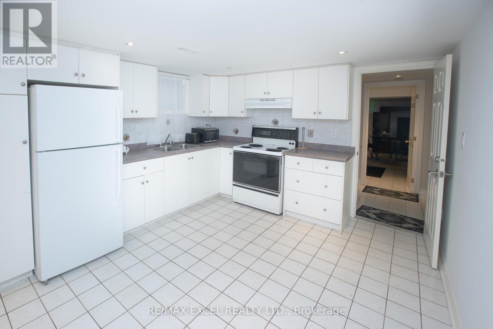 387 Crosby Avenue, Richmond Hill, Ontario  L4C 2R8 - Photo 38 - N13601898