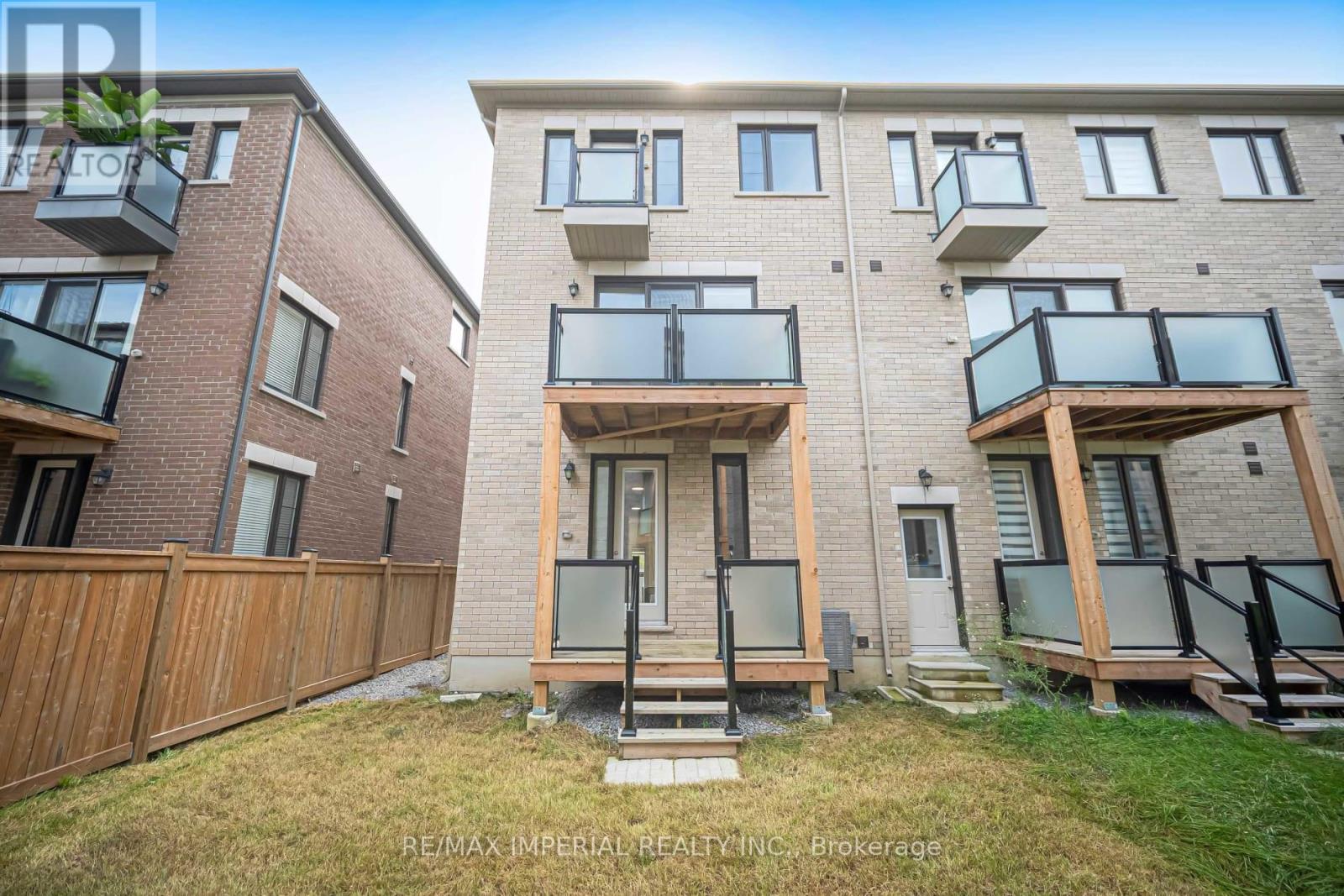 212 Vermont Avenue, Newmarket, Ontario  L3X 0M6 - Photo 33 - N13789252