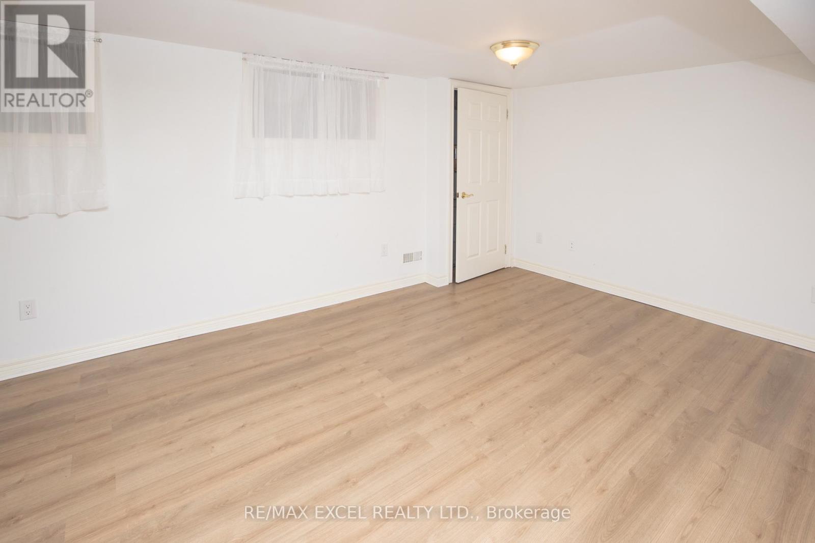 387 Crosby Avenue, Richmond Hill, Ontario  L4C 2R8 - Photo 41 - N13601898