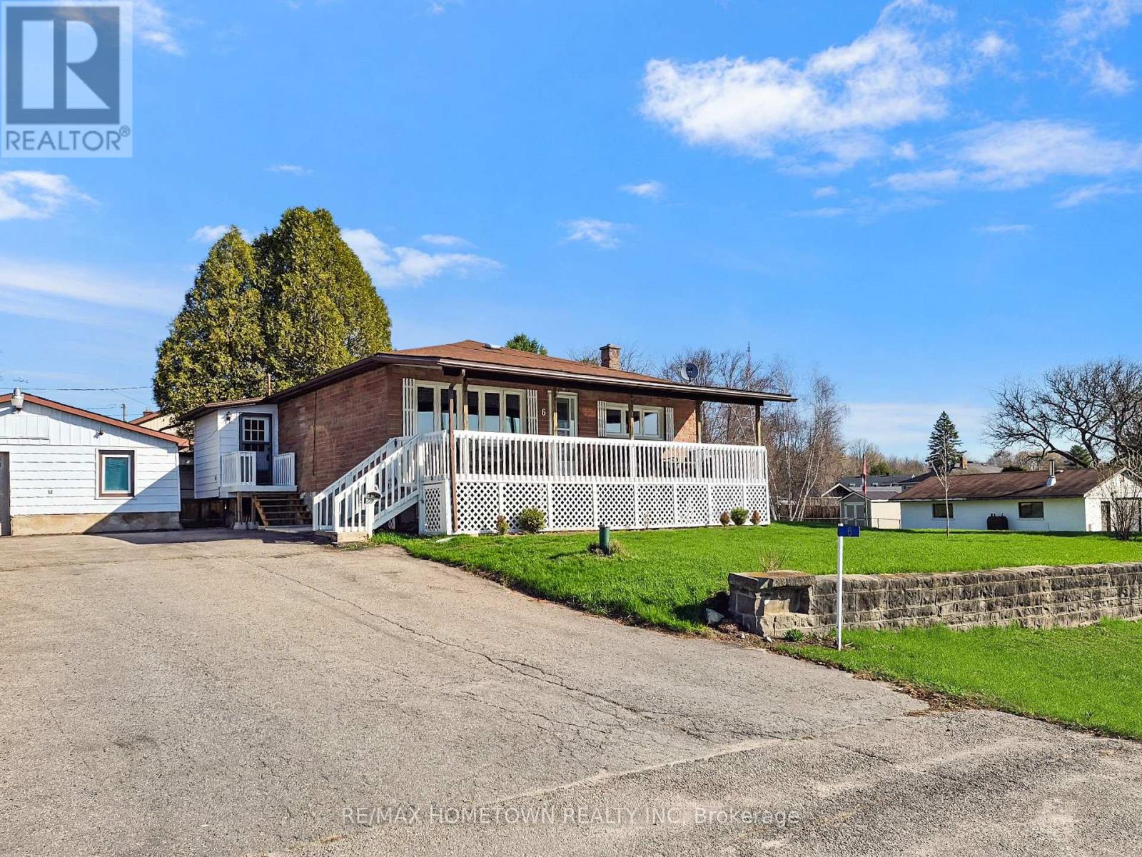 6 JANE STREET, Augusta, Ontario