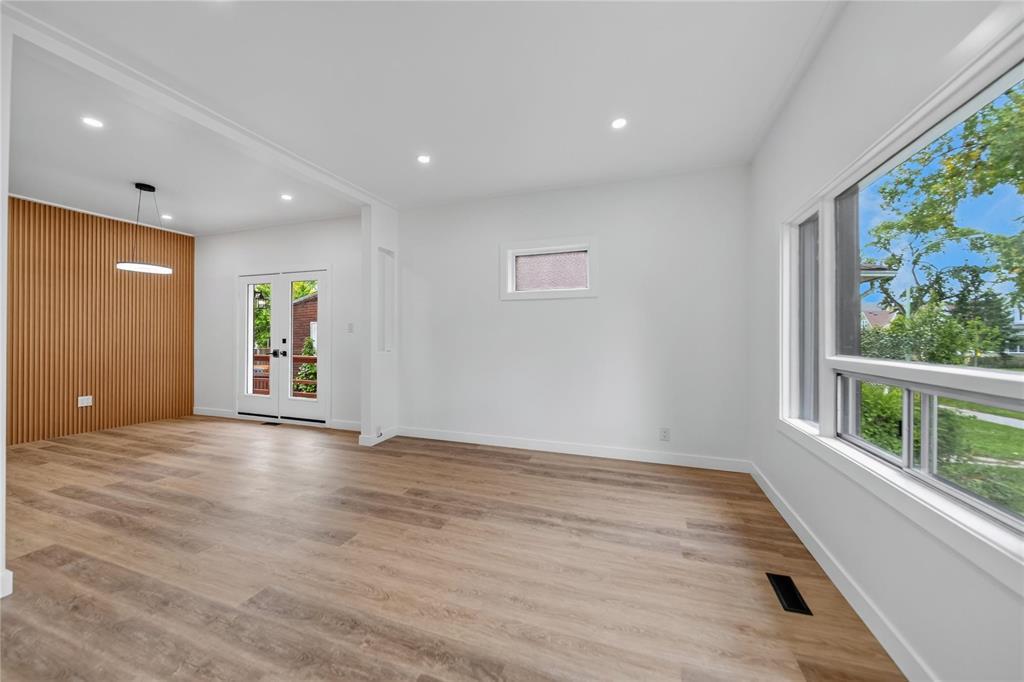 128 Luxton Avenue, Winnipeg, Manitoba  R2W 0L9 - Photo 6 - 202623477