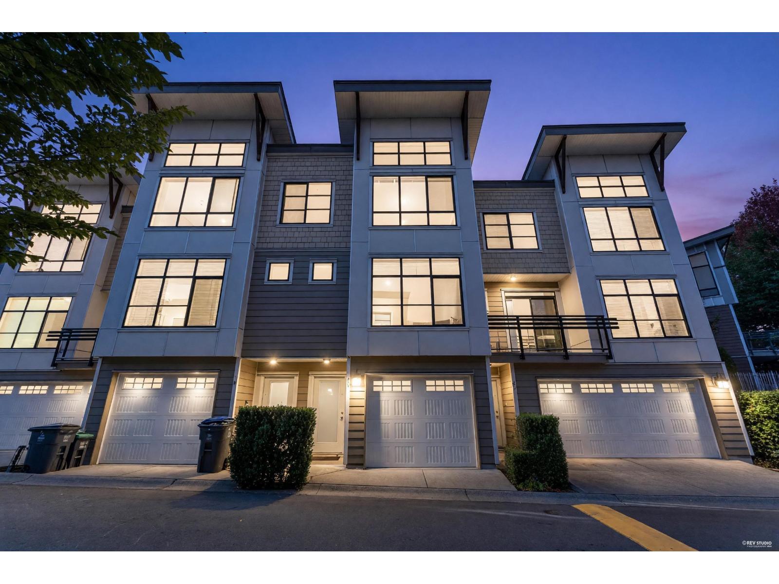 11 9989 E Barnston Drive, Surrey, British Columbia  V4N 6N3 - Photo 1 - R3165849