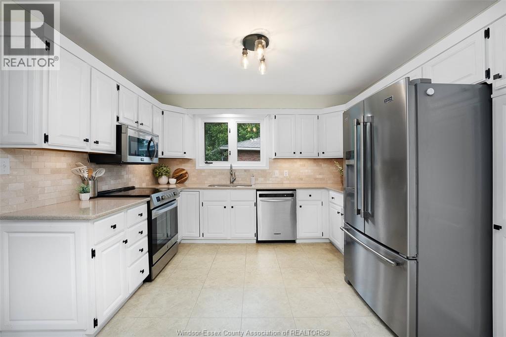 5 Frances Court, Essex, Ontario  N8M 2V5 - Photo 7 - 26023006