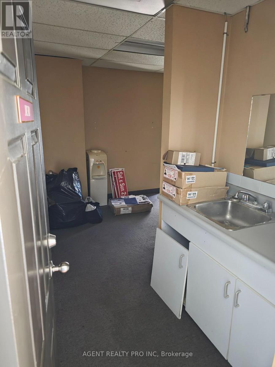 675 Adelaide Street N, London East, Ontario  N5Y 2L4 - Photo 11 - X13803744