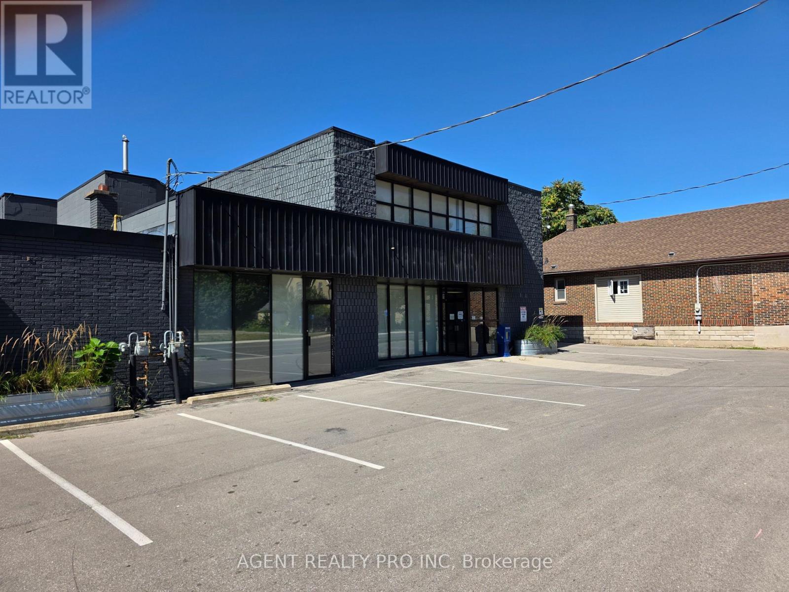 675 Adelaide Street N, London East, Ontario  N5Y 2L4 - Photo 3 - X13803744