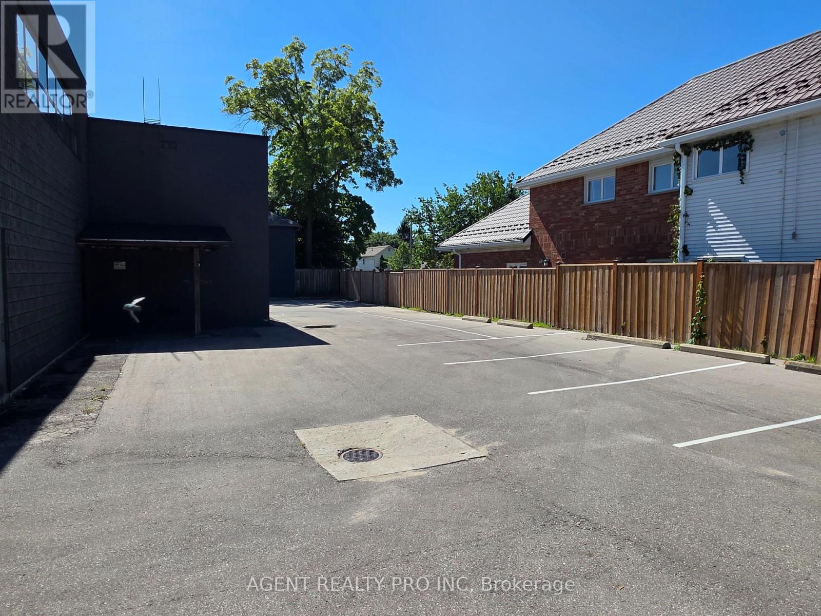 675 Adelaide Street N, London East, Ontario  N5Y 2L4 - Photo 8 - X13803744